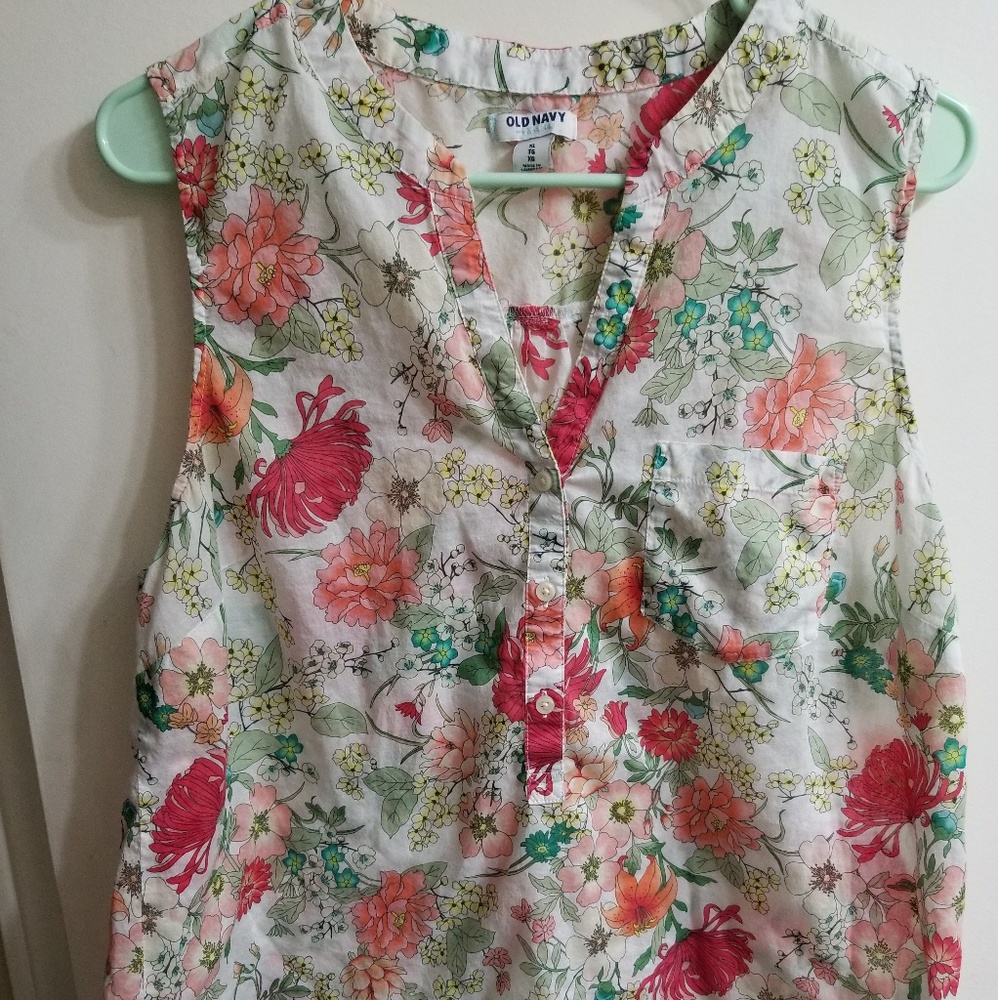 Floral half button tank
